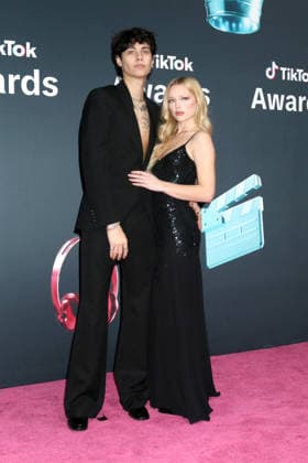 USA - TikTok Awards - Los Angeles LOS ANGELES - DEC 18: Landon Barker, Skyla Sanders at the TikTok Awards at the Hollywood Palladium on December 18, 2025 in Los Angeles, CA Los Angeles CA USA  Copyright: xKathyxHutchinsx xHutchinsxPhotox
