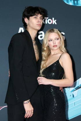 USA - TikTok Awards - Los Angeles LOS ANGELES - DEC 18: Landon Barker, Skyla Sanders at the TikTok Awards at the Hollywood Palladium on December 18, 2025 in Los Angeles, CA Los Angeles CA USA  Copyright: xKathyxHutchinsx xHutchinsxPhotox