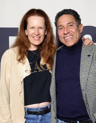 Is This Thing On Premiere - LA Ursula Whittaker, Oscar Nunez At The Los Angeles Premiere Of Searchlight Pictures Is This Thing On? At Vidiots In Los Angeles CA, USA on December 18, 2025. Photo by Fati S ABACAPRESS.COM Los Angeles CA United States  Copyright: xFatixSadou ABACAPRESS.COMx