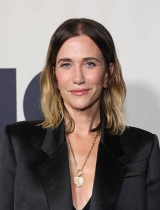 Los Angeles Premiere Of Searchlight Pictures Is This Thing On? 18 December 2025 . Los Angeles, California - Kristen Wiig At Los Angeles Premiere Of Searchlight Pictures Is This Thing On? held at Vidiots in Los Angeles., Credit:Sadou Faye Avalon United States, CA, Los Angeles, Vidiots  Copyright: xSadouxFayex xAvalonx 1060335300