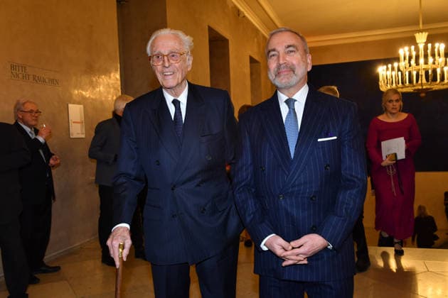 Herzog Franz von Bayern mit seinen Lebensgefährten 30. BMW Adventskonzert Charity, Benefiz Herkulessaal Residenz München 16. Dezember 2025