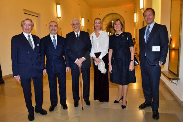 Leopold Poldi von Bayern, Herzog Franz von Bayern mit seinen Lebensgefährten, Uschi von Bayern 30. BMW Adventskonzert Charity, Benefiz Herkulessaal Residenz München 16. Dezember 2025