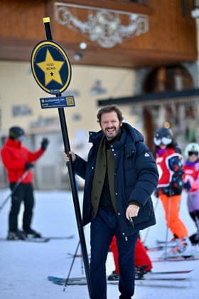 Les Arcs Film Festival - Day six. FC LES ARCS, FRANCE - DECEMBER 19 Hugo Becker poses during Day Seven of Les Arcs Film Festival on December 19, 2025 in Les Arcs, France. Photo by Franck Castel ABACAPRESS.COM Les Arcs France  Copyright: xCastelxFranck ABACAx