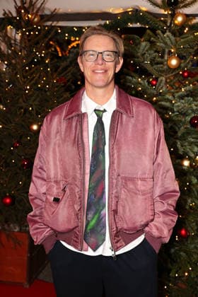 Simon Gosejohann bei der Roncalli Weihnachtscircus Premiere im Tempodrom am 19.12.2025 in Berlin Roncalli Weihnachtscircus Premiere in Berlin
