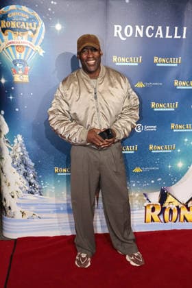 Joe Chialo bei der Roncalli Weihnachtscircus Premiere im Tempodrom am 19.12.2025 in Berlin Roncalli Weihnachtscircus Premiere in Berlin