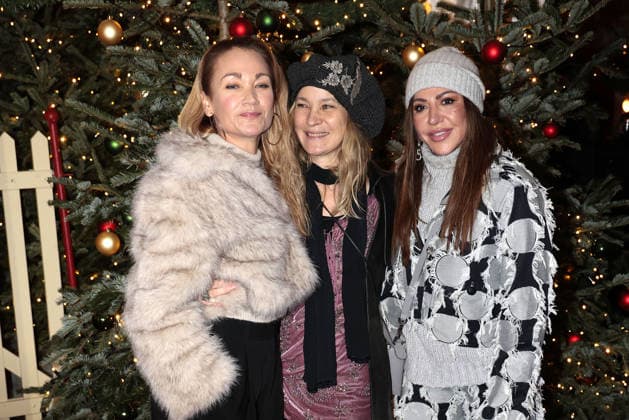 Lisa Maria Potthoff, Jeanette Hain und Simone Thomalla bei der Roncalli Weihnachtscircus Premiere im Tempodrom am 19.12.2025 in Berlin Roncalli Weihnachtscircus Premiere in Berlin