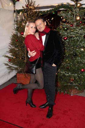 Franziska Hippe und Roman Knizka bei der Roncalli Weihnachtscircus Premiere im Tempodrom am 19.12.2025 in Berlin Roncalli Weihnachtscircus Premiere in Berlin