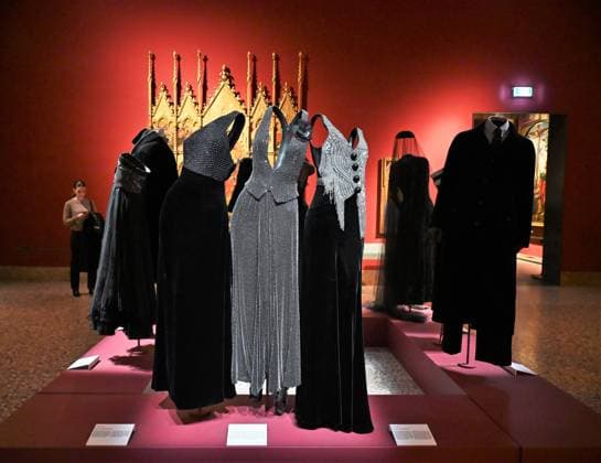 Milan, Italy Giorgio Armani.Milan, for love on display at the Pinacoteca di Brera for the first time an exhibition dedicated to the stylistic journey of Giorgio Armani welcoming a selection of clothes in its prestigious rooms a union of fashion and art In the photo: Giorgio Armani s clothes on display  Copyright: xNickxZonnax xipa-agency.netx xNickxZonnax IPA_Agency_IPA69325572