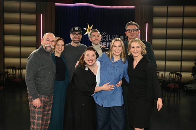 Moderator Horst Lichter, Gründerin Carina Raddatz, Sänger Mark Forster, Schauspielerin Meltem Kaptan, Moderator Micky Beisenherz, Psychotherapeutin Franca Cerutti, Schauspieler Hans Sigl und Moderatorin Susan Link, l-r, zu Gast in der WDR Talkshow Kölner Treff *** Presenter Horst Lichter, founder Carina Raddatz, singer Mark Forster, actress Meltem Kaptan, presenter Micky Beisenherz, psychotherapist Franca Cerutti, actor Hans Sigl and presenter Susan Link, l-r, as guests on the WDR talk show Kölner Treff