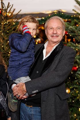 Premiere - 21. Roncalli Weihnachtscircus - Enkel Fritz und Leander Hausmann bei der Premiere des 21. Roncalli Weihnachtscircus im Tempodrom am 19.12.2025 in Berlin. Copyright: xEventpressxKochanx