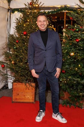 Premiere - 21. Roncalli Weihnachtscircus - Sebastian Fitzek bei der Premiere des 21. Roncalli Weihnachtscircus im Tempodrom am 19.12.2025 in Berlin. Copyright: xEventpressxKochanx