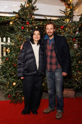 Premiere - 21. Roncalli Weihnachtscircus - Jasmin Tabatabai und Andreas Pietschmann bei der Premiere des 21. Roncalli Weihnachtscircus im Tempodrom am 19.12.2025 in Berlin. Copyright: xEventpressxKochanx