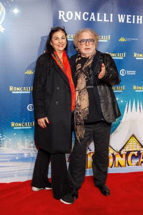 Premiere - 21. Roncalli Weihnachtscircus - Eliana Paul und Bernhard Paul bei der Premiere des 21. Roncalli Weihnachtscircus im Tempodrom am 19.12.2025 in Berlin. Copyright: xEventpressxKochanx