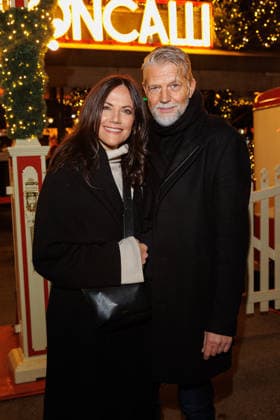 Premiere - 21. Roncalli Weihnachtscircus - Bettina Zimmermann und Kai Wiesinger bei der Premiere des 21. Roncalli Weihnachtscircus im Tempodrom am 19.12.2025 in Berlin. Copyright: xEventpressxKochanx