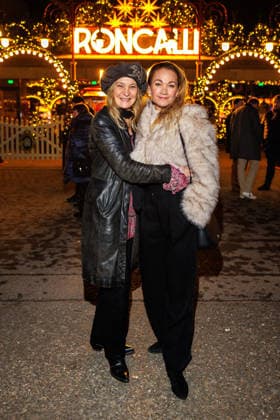 Premiere - 21. Roncalli Weihnachtscircus - Jeanette Hain und Lisa Maria Potthoff bei der Premiere des 21. Roncalli Weihnachtscircus im Tempodrom am 19.12.2025 in Berlin. Copyright: xEventpressxKochanx
