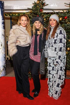 Premiere - 21. Roncalli Weihnachtscircus - Lisa Maria Potthoff, Jeanette Hain und Simone Thomalla bei der Premiere des 21. Roncalli Weihnachtscircus im Tempodrom am 19.12.2025 in Berlin. Copyright: xEventpressxKochanx