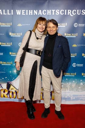 Premiere - 21. Roncalli Weihnachtscircus - Barbara Bahro und Wolfgang Bahro bei der Premiere des 21. Roncalli Weihnachtscircus im Tempodrom am 19.12.2025 in Berlin. Copyright: xEventpressxKochanx