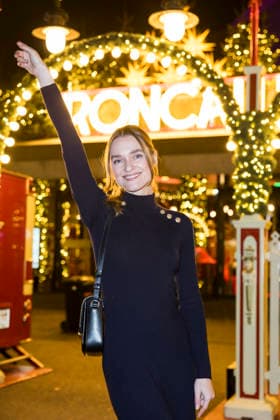 Roncalli Weihnachtscircus, Show und Promis im Tempodrom, Berlin, 19.12.2025 Josephin Busch bei der Premiere des 21. Original Roncalli Weihnachtscircus im Berliner Tempodrom am 19.12.2025. Berlin Tempodrom Copyright: xBenxKriemannx