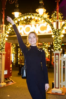 Roncalli Weihnachtscircus, Show und Promis im Tempodrom, Berlin, 19.12.2025 Josephin Busch bei der Premiere des 21. Original Roncalli Weihnachtscircus im Berliner Tempodrom am 19.12.2025. Berlin Tempodrom Copyright: xBenxKriemannx