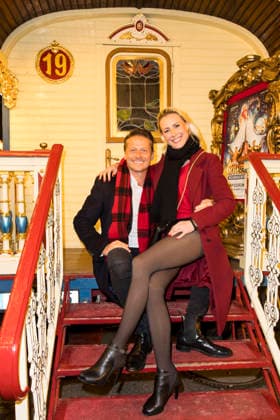 Roncalli Weihnachtscircus, Show und Promis im Tempodrom, Berlin, 19.12.2025 Roman Knizka und Franziska Hippe bei der Premiere des 21. Original Roncalli Weihnachtscircus im Berliner Tempodrom am 19.12.2025. Berlin Tempodrom Copyright: xBenxKriemannx
