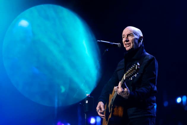 Sänger Midge Ure live bei der 40. Night of the Proms 2025 in der Lanxess Arena. Köln, 19.12.2025 NRW Deutschland Copyright: xChristophxHardtx