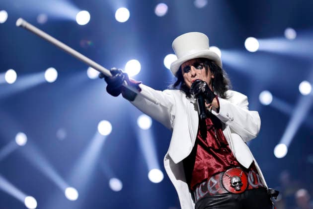 Rockmusiker Alice Cooper live bei der 40. Night of the Proms 2025 in der Lanxess Arena. Köln, 19.12.2025 NRW Deutschland Copyright: xChristophxHardtx