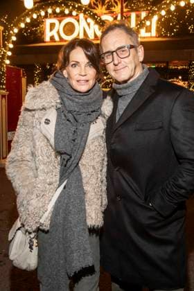 abb: Anja Kling und Wolfram Becker Ehemann Schauspielerin zu gast bei der Premiere des 21. Roncalli Weihnachtscircus im Tempodrom Berlin, am 19.12.2025 in Berlin Berlin Deutschland