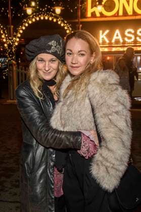 abb: Jeanette Hain und Lisa Maria Potthoff Schauspielerinnen zu gast bei der Premiere des 21. Roncalli Weihnachtscircus im Tempodrom Berlin, am 19.12.2025 in Berlin Berlin Deutschland
