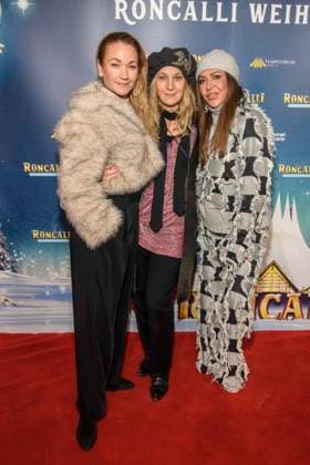 abb: Lisa Maria Potthoff, Jeanette Hain und Simone Thomalla Schauspielerinnen zu gast bei der Premiere des 21.Roncalli Weihnachtscircus im Tempodrom Berlin, am 19.12.2025 in Berlin Berlin Deutschland