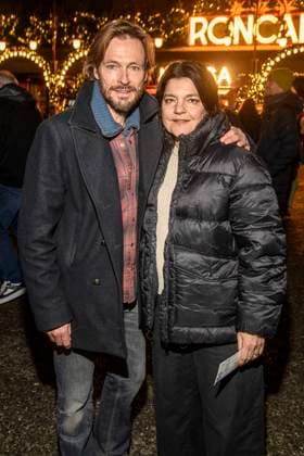 abb: Andreas Pietschmann und Jasmin Tabatabai Paar Schauspieler zu gast bei der Premiere des 21. Roncalli Weihnachtscircus im Tempodrom Berlin, am 19.12.2025 in Berlin Berlin Deutschland