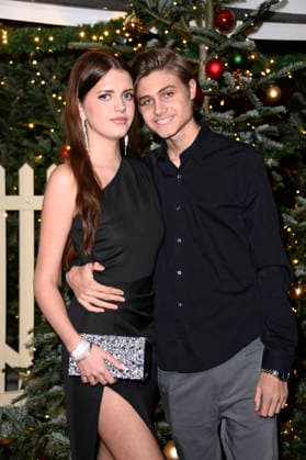 Leni Summer und Tyler von Jascheroff bei der Premiere des 21. Original Roncalli Weihnachtscircus 2025 im Tempodrom. Berlin, 19.12.2025