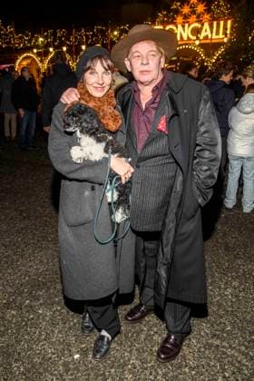 abb: Meret Becker und Ben Becker mit Hund Schauspieler zu gast bei der Premiere des 21. Roncalli Weihnachtscircus im Tempodrom Berlin, am 19.12.2025 in Berlin Berlin Deutschland
