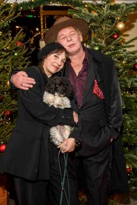 abb: Meret Becker und Ben Becker mit Hund Schauspieler zu gast bei der Premiere des 21. Roncalli Weihnachtscircus im Tempodrom Berlin, am 19.12.2025 in Berlin Berlin Deutschland
