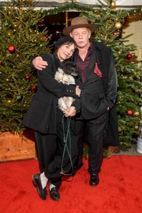 abb: Meret Becker und Ben Becker mit Hund Schauspieler zu gast bei der Premiere des 21. Roncalli Weihnachtscircus im Tempodrom Berlin, am 19.12.2025 in Berlin Berlin Deutschland