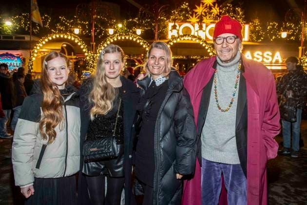 abb: Sophie Charlotte, Anja Drendel und Reiner Schöne Schoene Schauspieler zu gast bei der Premiere des 21. Roncalli Weihnachtscircus im Tempodrom Berlin, am 19.12.2025 in Berlin Berlin Deutschland