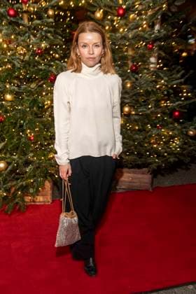 abb: Karoline Schuch Schauspielerin zu gast bei der Premiere des 21. Roncalli Weihnachtscircus im Tempodrom Berlin, am 19.12.2025 in Berlin Berlin Deutschland
