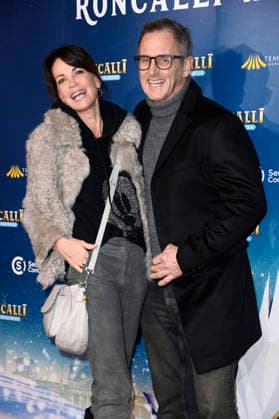 Gerit Kling mit Ehemann Wolfram Becker bei der Premiere des 21. Original Roncalli Weihnachtscircus 2025 im Tempodrom. Berlin, 19.12.2025