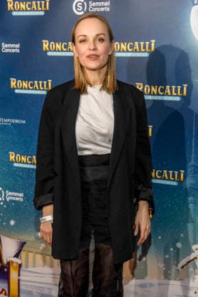 abb: Friederike Kempter Schauspielerin zu gast bei der Premiere des 21. Roncalli Weihnachtscircus im Tempodrom Berlin, am 19.12.2025 in Berlin Berlin Deutschland