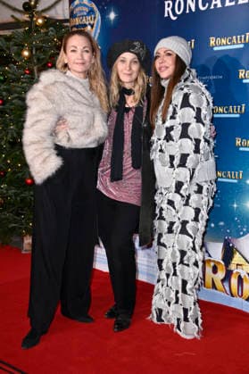 Lisa Maria Potthoff, Jeanette Hain und Simone Thomalla bei der Premiere des 21. Original Roncalli Weihnachtscircus 2025 im Tempodrom. Berlin, 19.12.2025