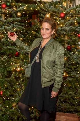 abb: Muriel Baumeister Schauspielerin zu gast bei der Premiere des 21. Roncalli Weihnachtscircus im Tempodrom Berlin, am 19.12.2025 in Berlin Berlin Deutschland