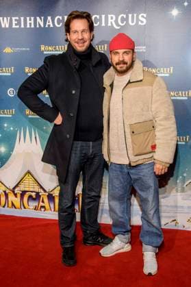 abb: Thomas Heinze und Edin Hasanovic Schauspieler zu gast bei der Premiere des 21. Roncalli Weihnachtscircus im Tempodrom Berlin, am 19.12.2025 in Berlin Berlin Deutschland