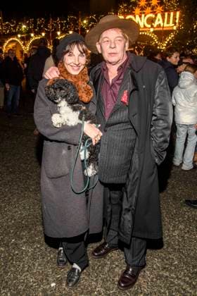 abb: Meret Becker und Ben Becker mit Hund Schauspieler zu gast bei der Premiere des 21. Roncalli Weihnachtscircus im Tempodrom Berlin, am 19.12.2025 in Berlin Berlin Deutschland