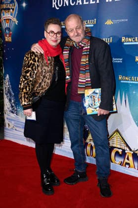 Leonard Lansink mit Ehefrau Maren Muntenbeck bei der Premiere des 21. Original Roncalli Weihnachtscircus 2025 im Tempodrom. Berlin, 19.12.2025