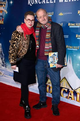 Leonard Lansink mit Ehefrau Maren Muntenbeck bei der Premiere des 21. Original Roncalli Weihnachtscircus 2025 im Tempodrom. Berlin, 19.12.2025