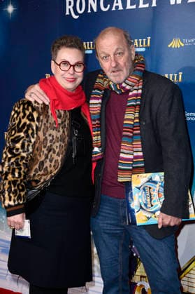 Leonard Lansink mit Ehefrau Maren Muntenbeck bei der Premiere des 21. Original Roncalli Weihnachtscircus 2025 im Tempodrom. Berlin, 19.12.2025