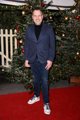 Sebastian Fitzek bei der Premiere des 21. Original Roncalli Weihnachtscircus 2025 im Tempodrom. Berlin, 19.12.2025