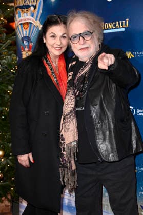 Bernhard Paul mit Ehefrau Eliana Paul bei der Premiere des 21. Original Roncalli Weihnachtscircus 2025 im Tempodrom. Berlin, 19.12.2025