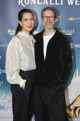 Theresa Kronthaler und Matthias Matschke bei der Premiere des 21. Original Roncalli Weihnachtscircus 2025 im Tempodrom. Berlin, 19.12.2025