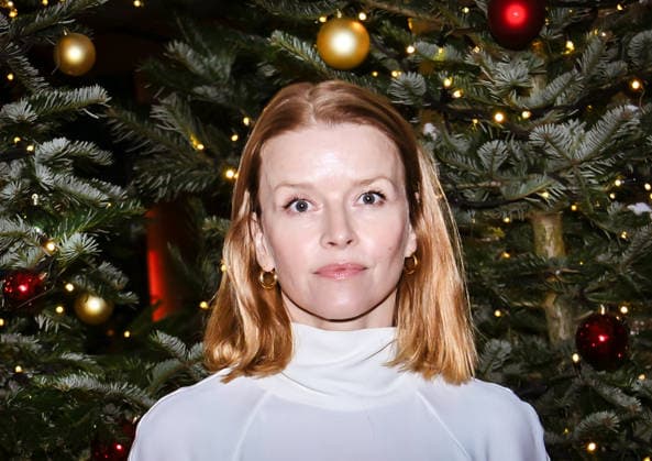 19.12.2025, xlakx, Entertainment, Roncalli Weihnachtscircus v.l. Karoline Schuch zu Gast bei der Jubilaeums Vorstellung bei der Premiere des 21.Original Roncalli Weihnachtscircus im Tempodrom Berlin Berlin