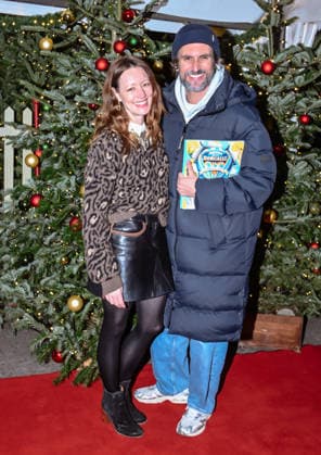 19.12.2025, xlakx, Entertainment, Roncalli Weihnachtscircus v.l. Lavinia Wilson und Tom Beck zu Gast bei der Jubilaeums Vorstellung bei der Premiere des 21.Original Roncalli Weihnachtscircus im Tempodrom Berlin Berlin